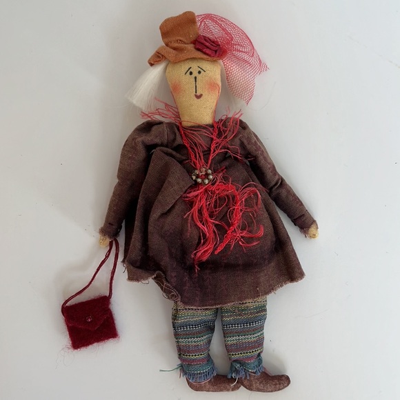 AUGUST MOON’S “Mary”, by LANG Red Hats Collection Fabric Pin Doll - Picture 2 of 8